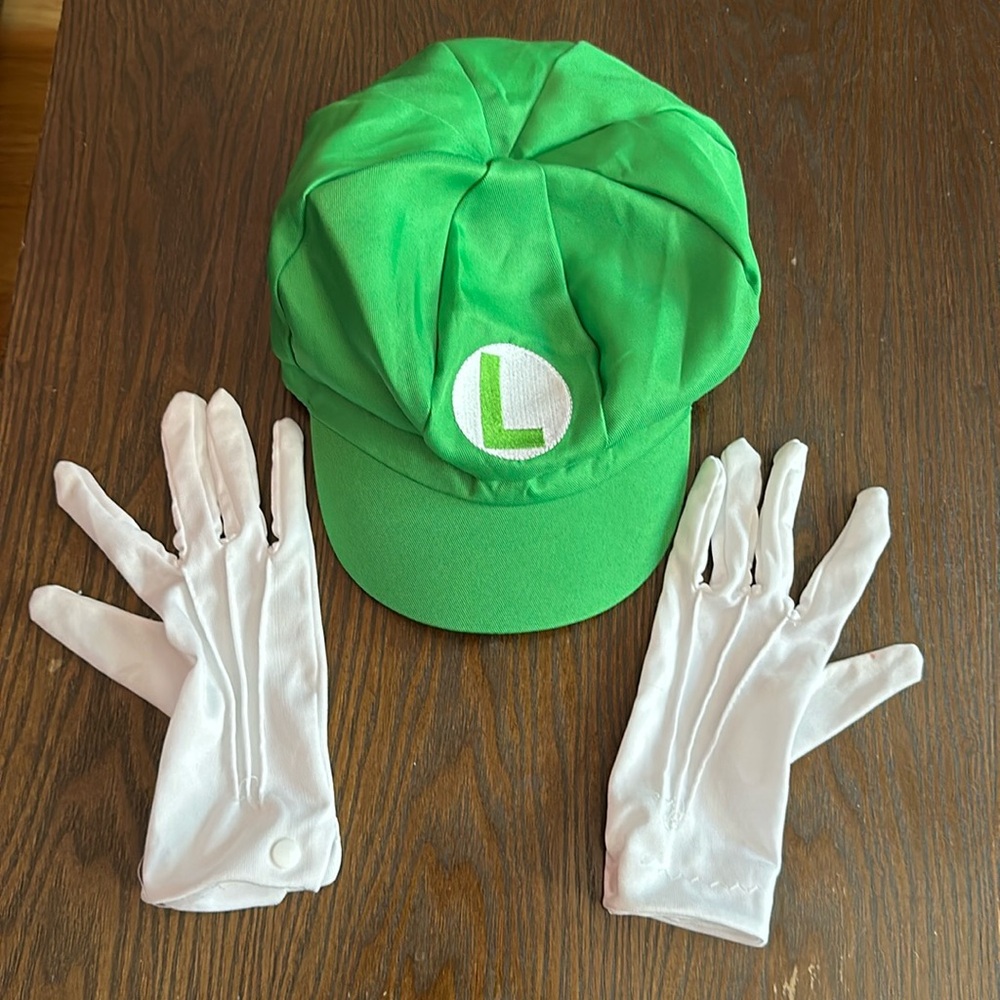 Luigi hat and glove set